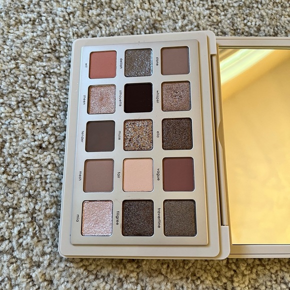 Natasha Denona I Need a Nude Eyeshadow Palette - Picture 6 of 10
